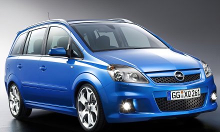 Marzy Ci się A45 AMG, ale masz trójkę dzieci? TurboZentrum ma rozwiązanie: to Opel Zafira OPC