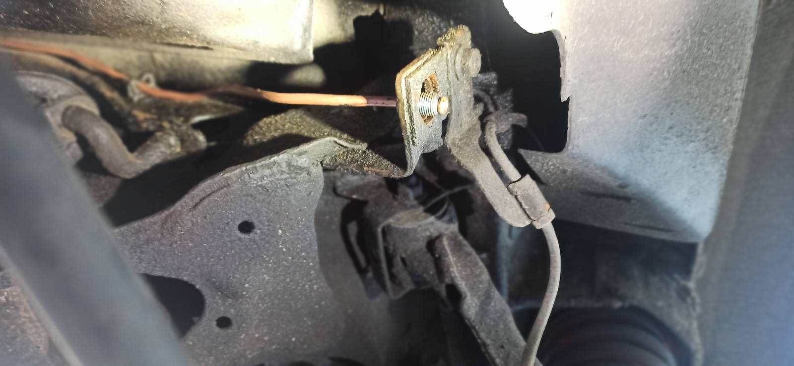 Nowy przewód hamulcowy na swoim miejscu