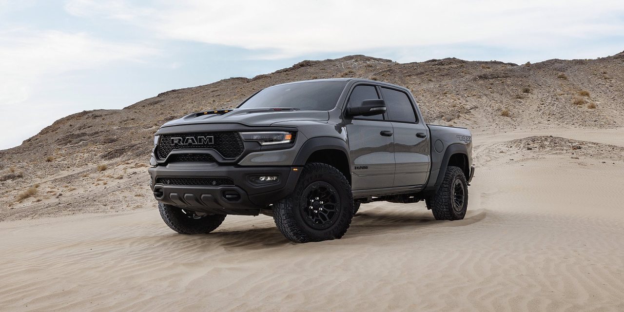 Nowy RAM TRX będzie mieć 6 cylindrów. Brzmi jak prezent dla Forda
