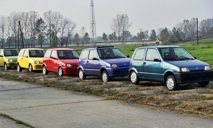 Takie były ceny nowych samochodów w Polsce w 1997 r. Mając 30 tys. zł miałeś wybór