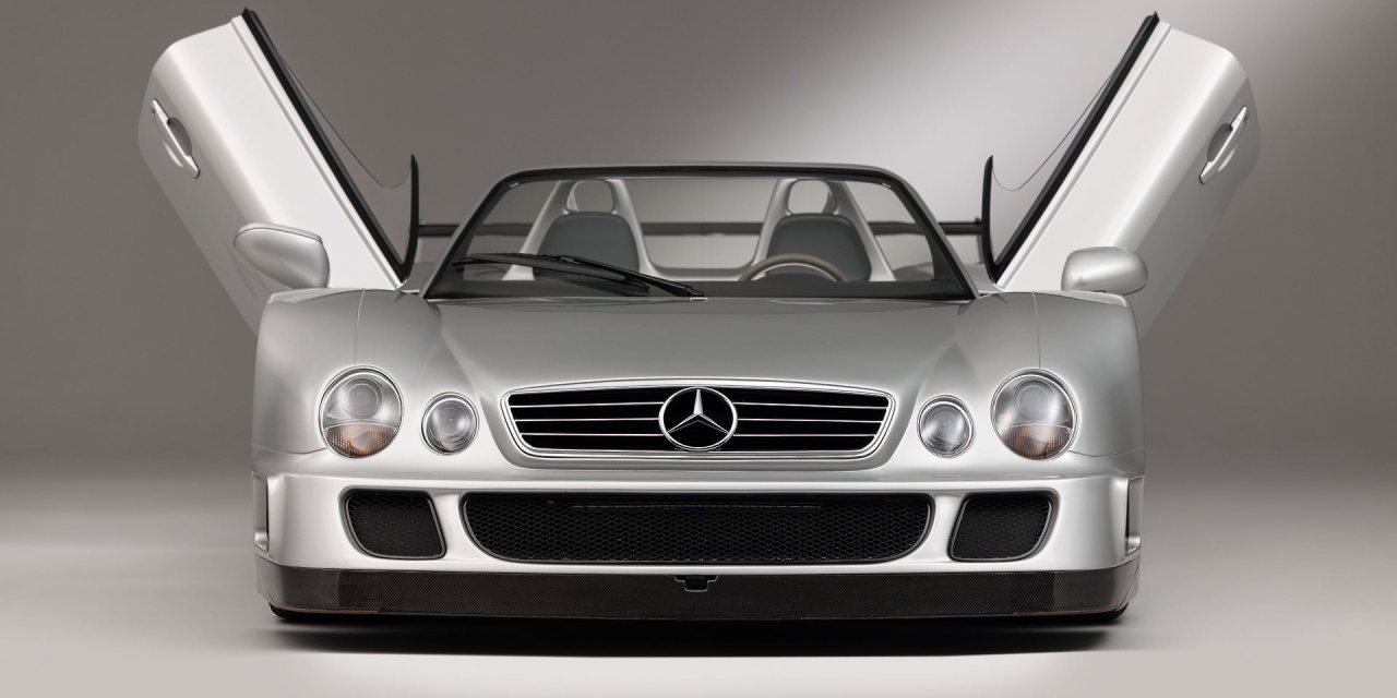 Ktoś w Rollsie bez dachu będzie zazdrosny o starego Okulara. Właśnie sprzedał się Mercedes CLK GTR Roadster