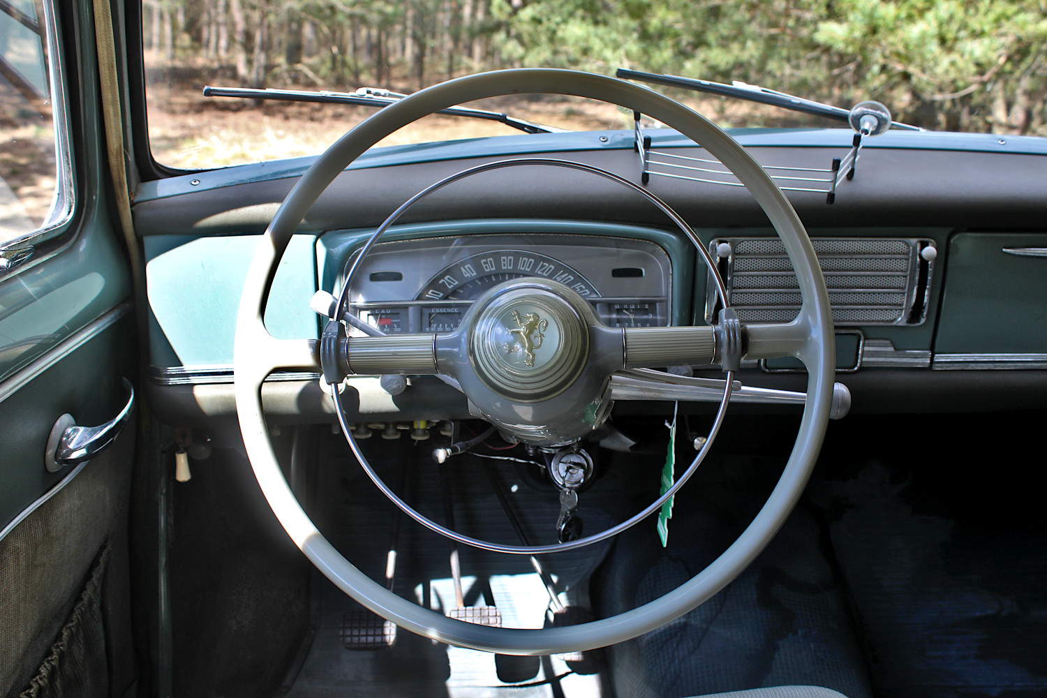 Peugeot 403 - wnętrze