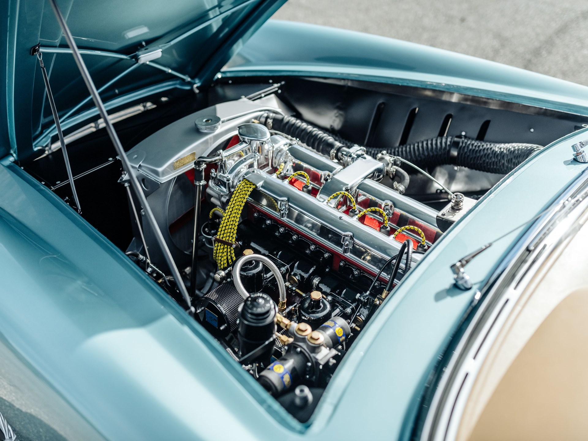 Aston Martin DB2/4 Bertone