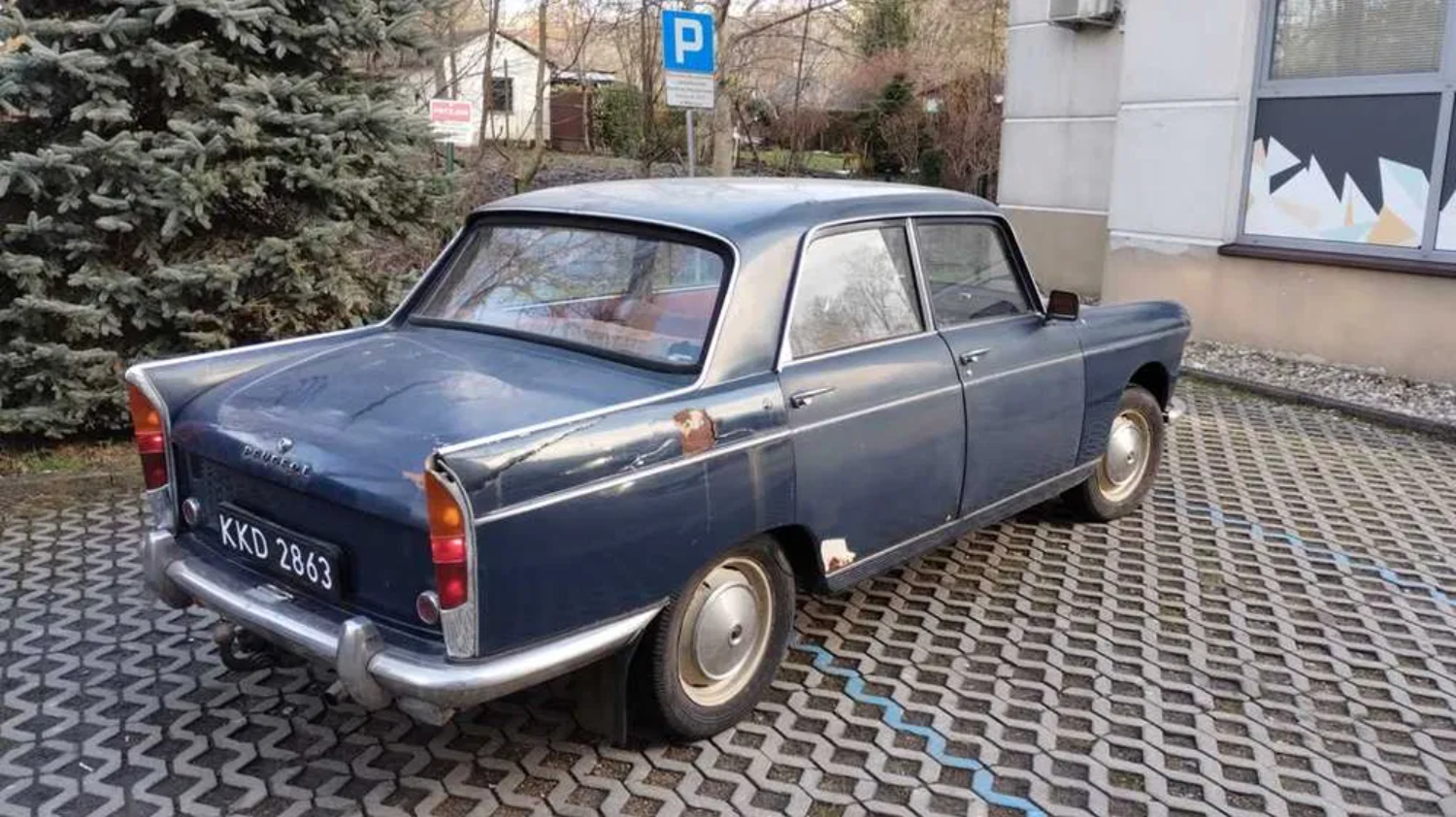 Peugeot 404