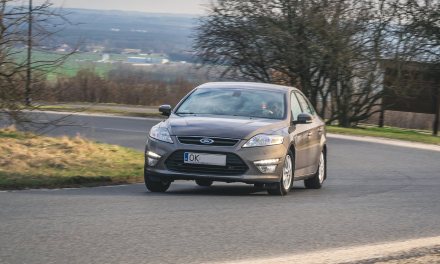 Garażowe rozmowy. W jaki sposób poprawiłbyś działanie różnych elementów wyposażenia w samochodzie?