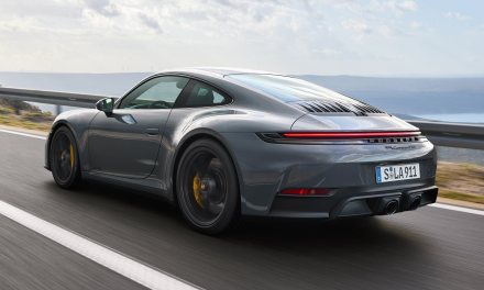 Nowe Porsche 911 Carrera GTS jest hybrydowe, ale nie ma powodów do zmartwień (poza dwoma)