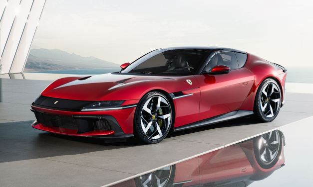 Ferrari 12Cilindri udowadnia, że pogłoski o śmierci wolnossącego V12 były mocno przesadzone