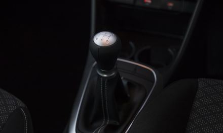 Chyba już wiem, co zaczyna mnie denerwować w nowych autach. To skrzynia biegów