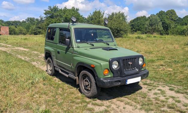 Łatwość obsługi i toporna antyczność. Oto jak jeździ Kia Retona