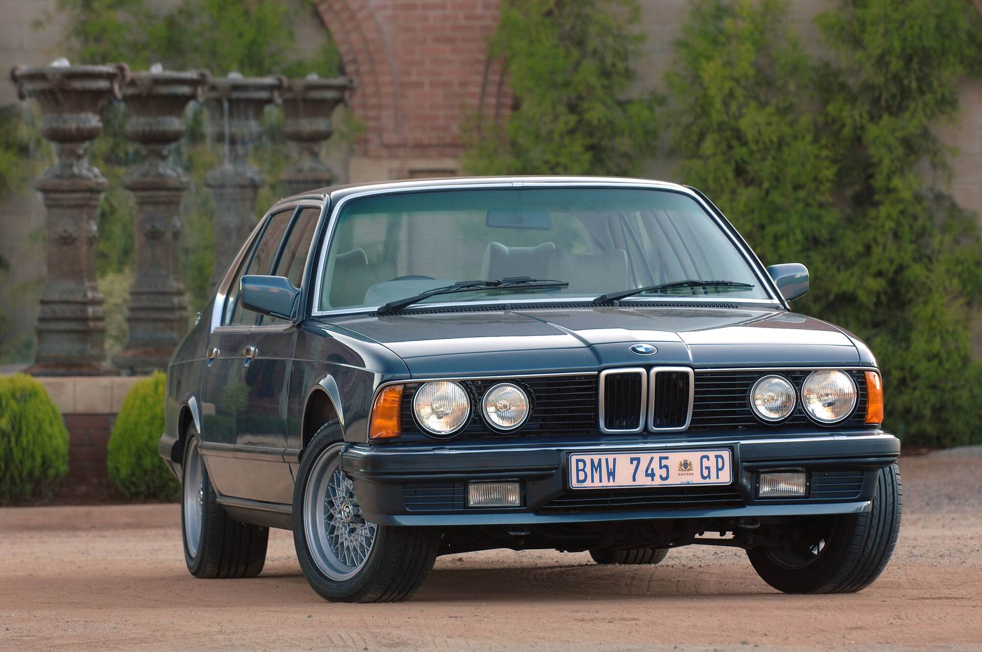 BMW 745i E23