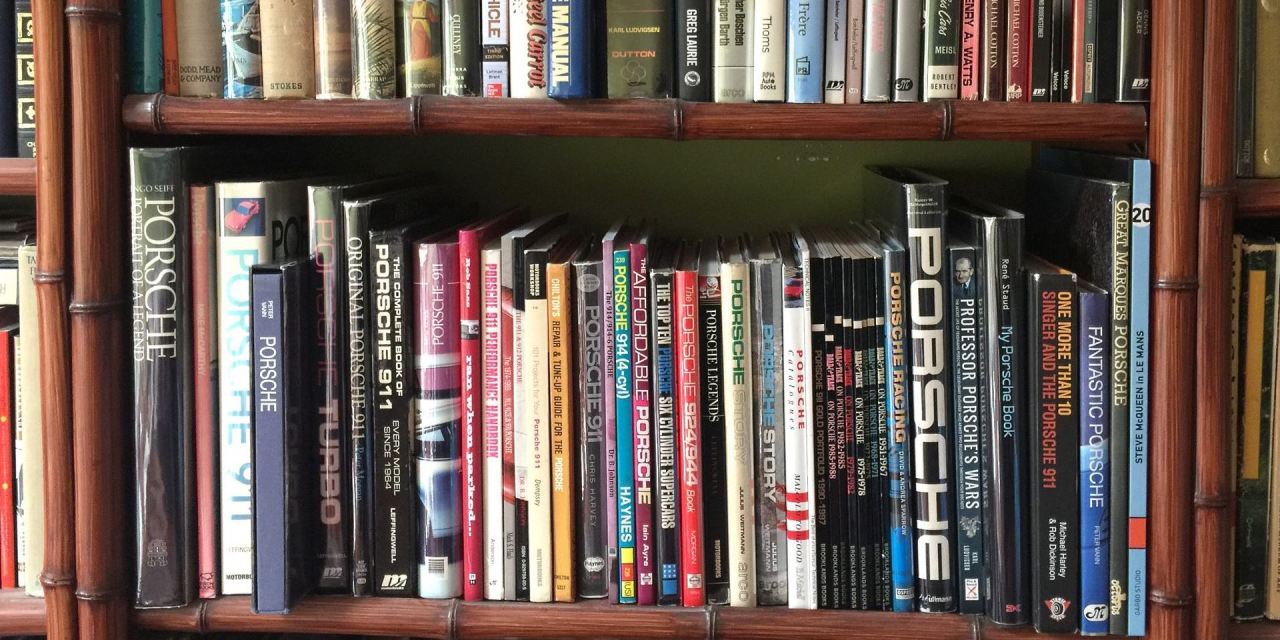 Garażowe rozmowy. Czy czytujesz książki o tematyce motoryzacyjnej?