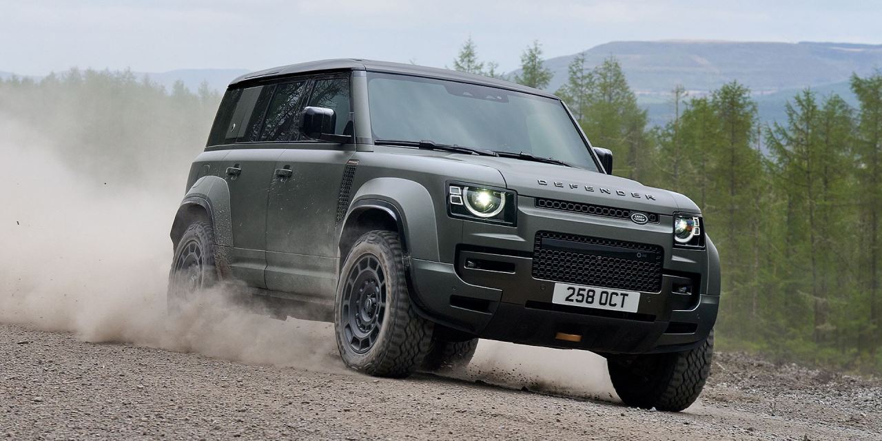 Octa to najmocniejszy Land Rover Defender w historii. Ma drobną wadę