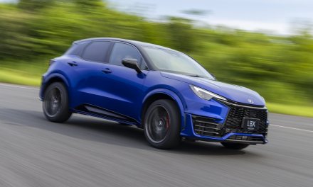 Manual powraca w wielkim stylu. Lexus LBX Morizo RR ma ponad 300 koni