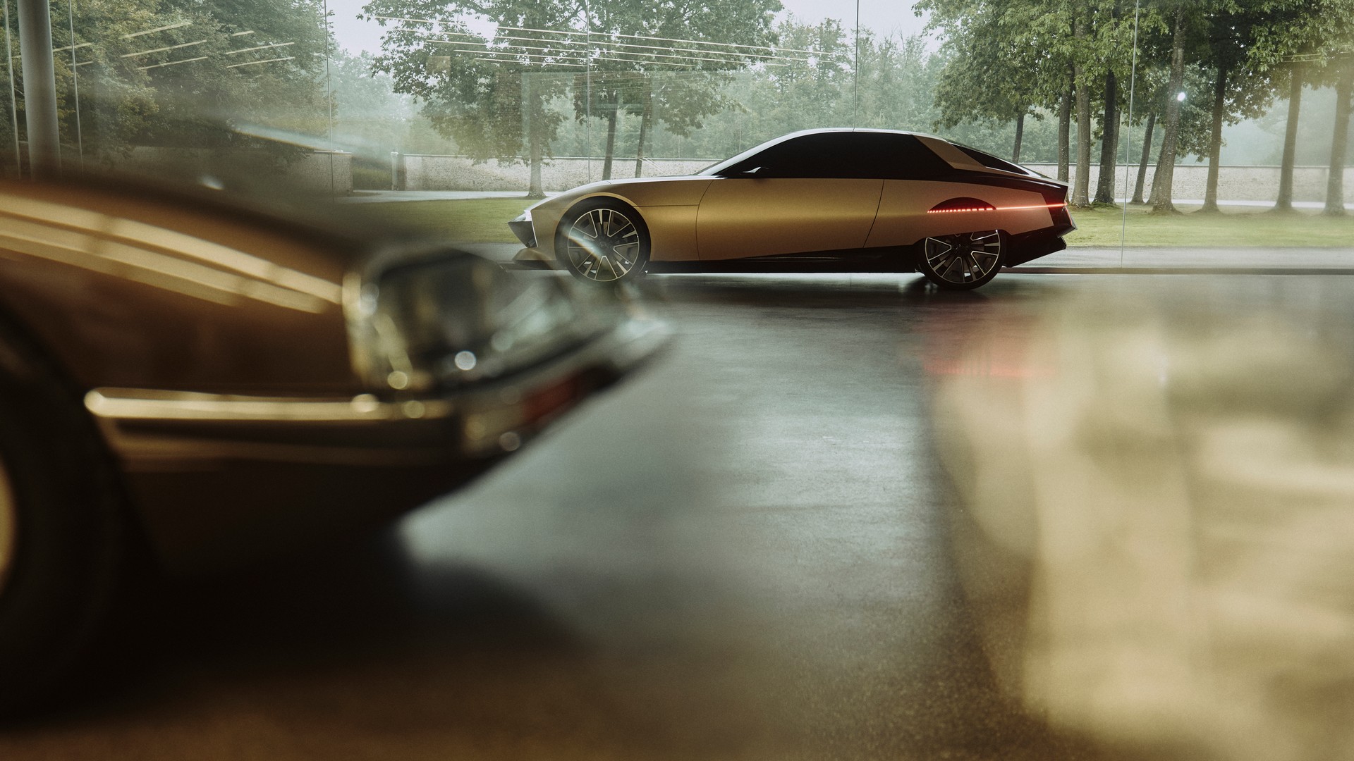 Raz, dwa, trzy, przodek patrzy na SM Tribute