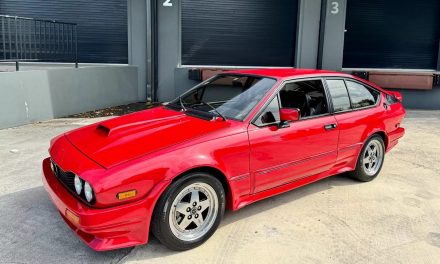 Pod Twoim domem stoi Alfa Romeo GTV6 i chcesz ją wzmocnić. Co robisz? Idziesz do Amerykanów