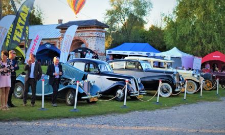 Francuskie przedwojnie pod Ojcowem, czyli Suder Retro Mobil Cars Show