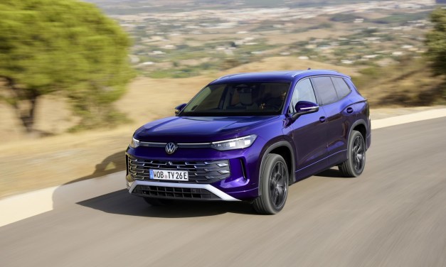 Nowy Volkswagen Tayron, czyli umarł Tiguan Allspace, niech żyje…