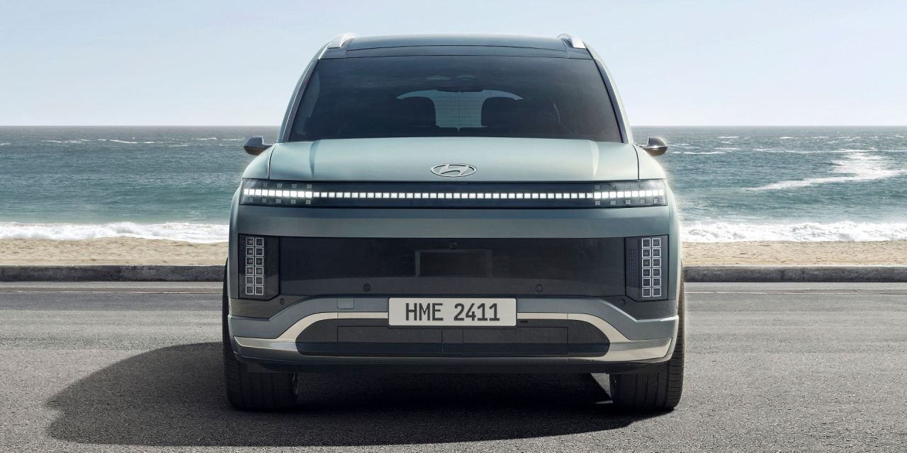 Oto Hyundai Ioniq 9. Akumulator trakcyjny zasili silniki i Twój telefon
