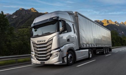 Włosi wybrali napęd alternatywny roku 2025. XCursor 13 to 13-litrowy silnik spalinowy