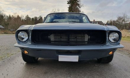 Czarny koń ze Szwecji, czyli szybki projekt na zimę. Oto Ford Mustang, jakiego nie widzieliście