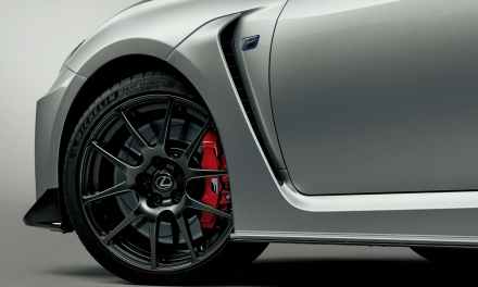 Wciśnij F. Lexus RC F właśnie żegna się z rynkiem