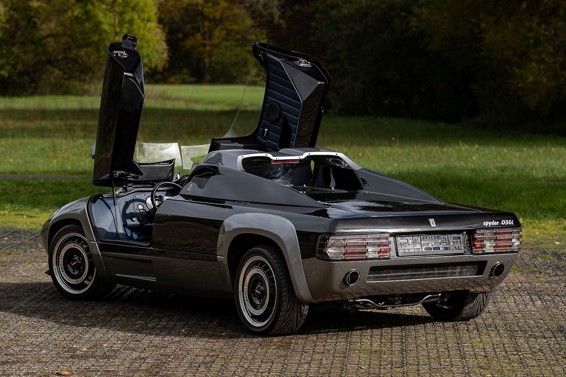 Isdera Spyder 036i