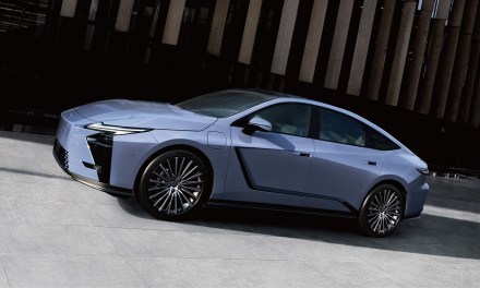 Oto nowy Lexus ES. Jeszcze nie zdecydowałem, czym najbardziej mnie denerwuje
