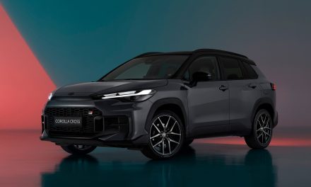 Toyota Corolla Cross przeszła lifting. Może mieć funkcję, o którą nikt nie prosił