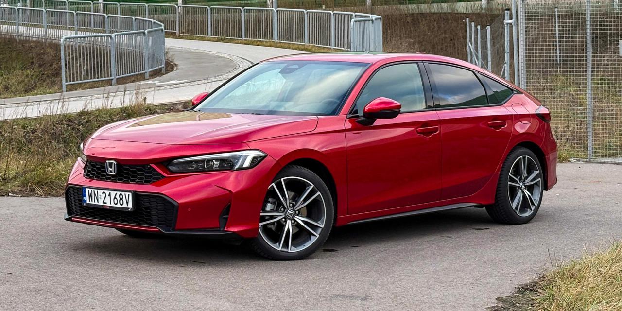 Małe frytki ma konkurencja. Honda Civic e:HEV – test