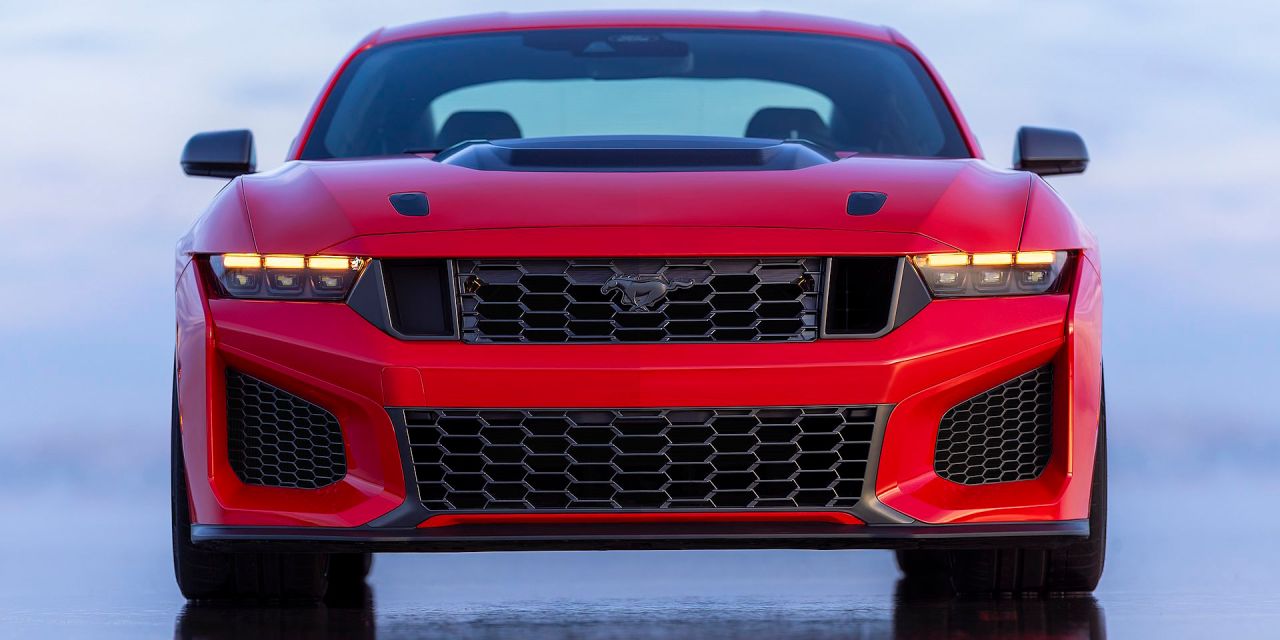 Oto nowy Ford Mustang Dark Horse SC. Jeszcze tylko tego jęku tu brakowało