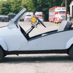 Napęd na połowę przodu. Na sprzedaż jest Autonacional Biscuter 100