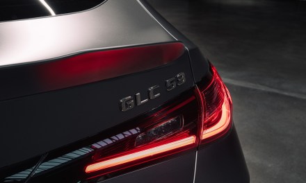 Mercedes-AMG GLC przeszedł krytyczną aktualizację. Zainstalowano wersję 53