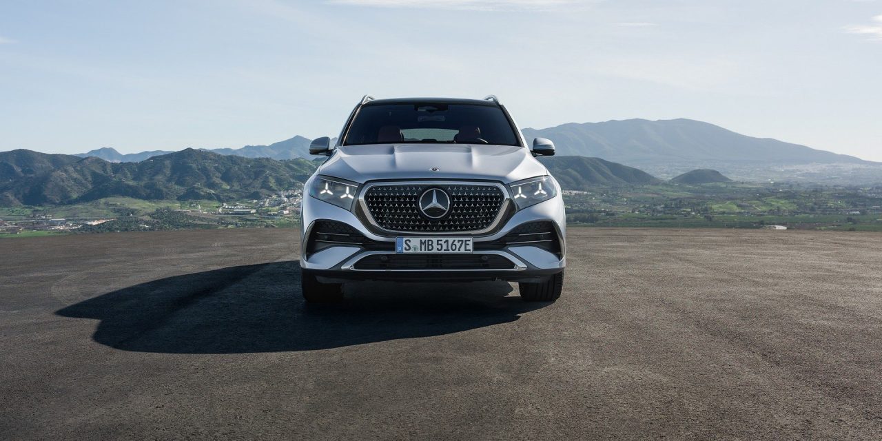 Mercedes GLE przeszedł drugi lifting. Sto spośród trzech tysięcy zmian zobaczysz na grillu
