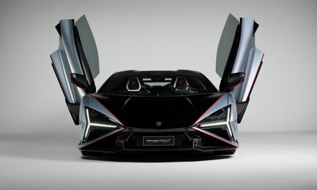 Oto nowe Lamborghini Revuelto SV. Na wypadek, gdyby zwykłe było za wolne